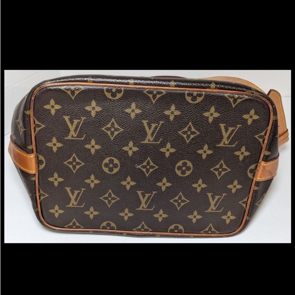 Authentic Louis Vuitton Classic Monogram Shoulder Bag - Picture 3 of 7